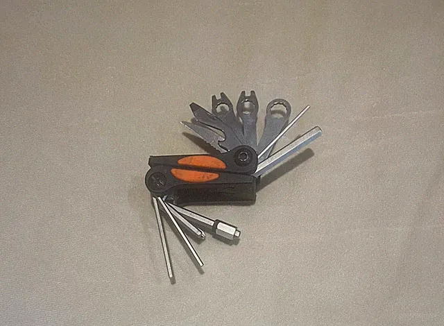 TopeaK Alien XS 17 FUNCTIONING TOOL POCKET BICYCLE MULTI TOOL